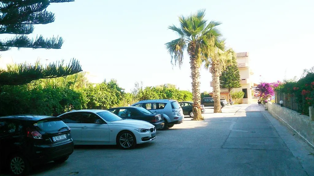 Frank Apartments Amoudara