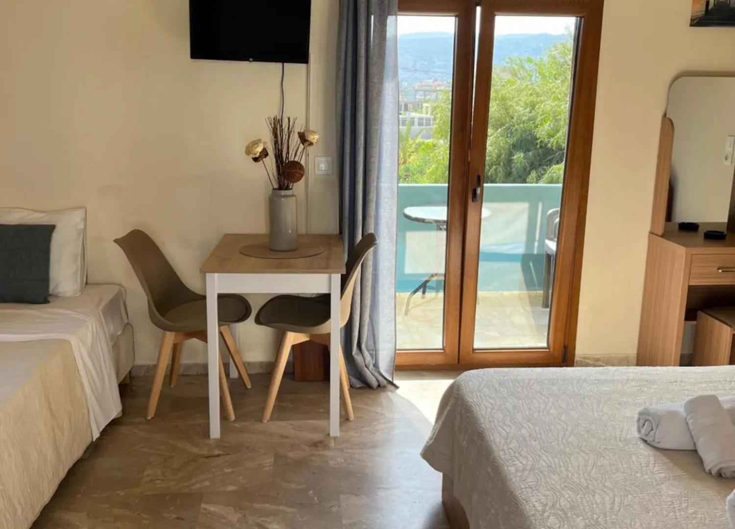 Frank Apartments Amoudara  Greece