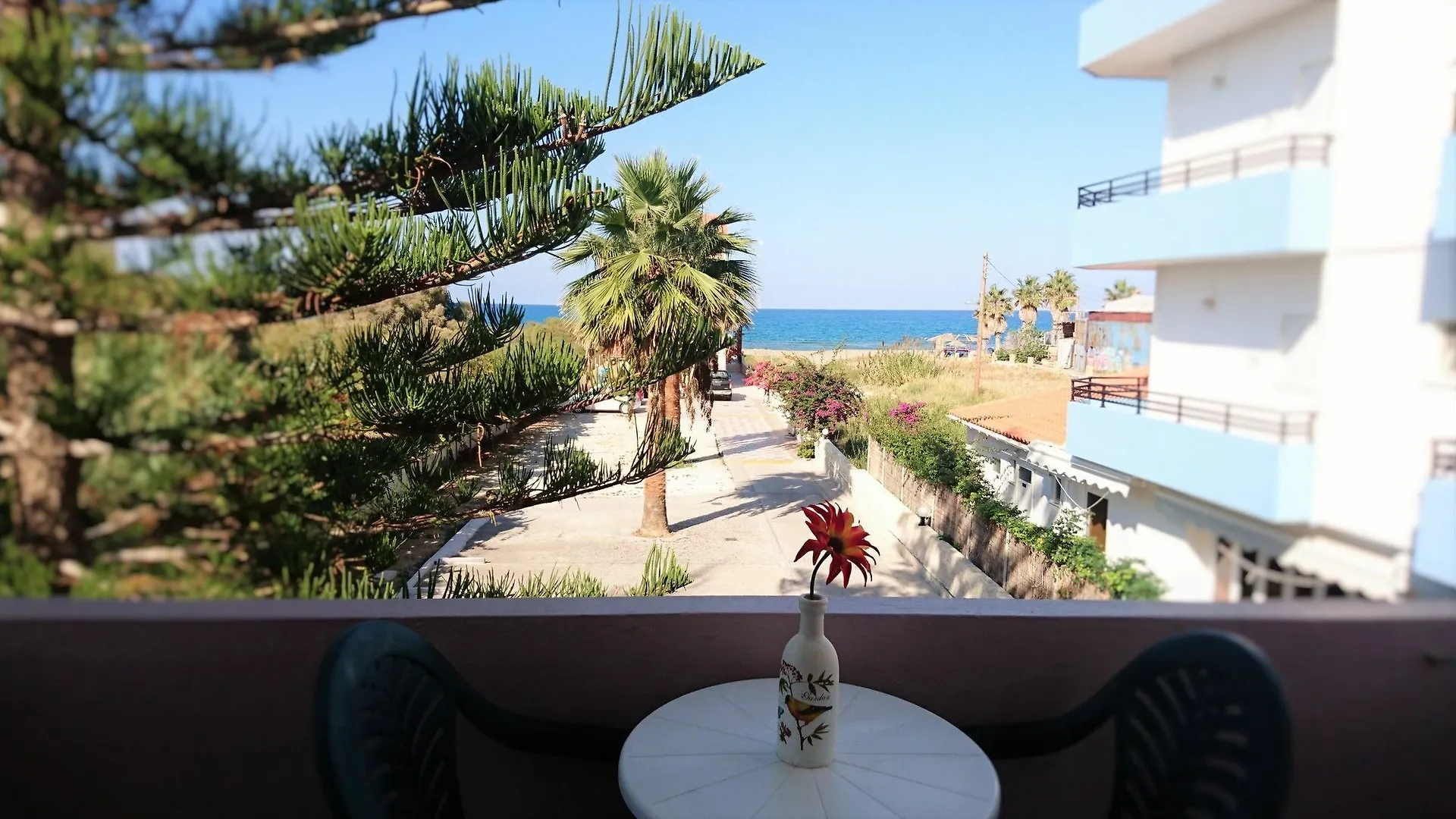 Frank Apartments Amoudara